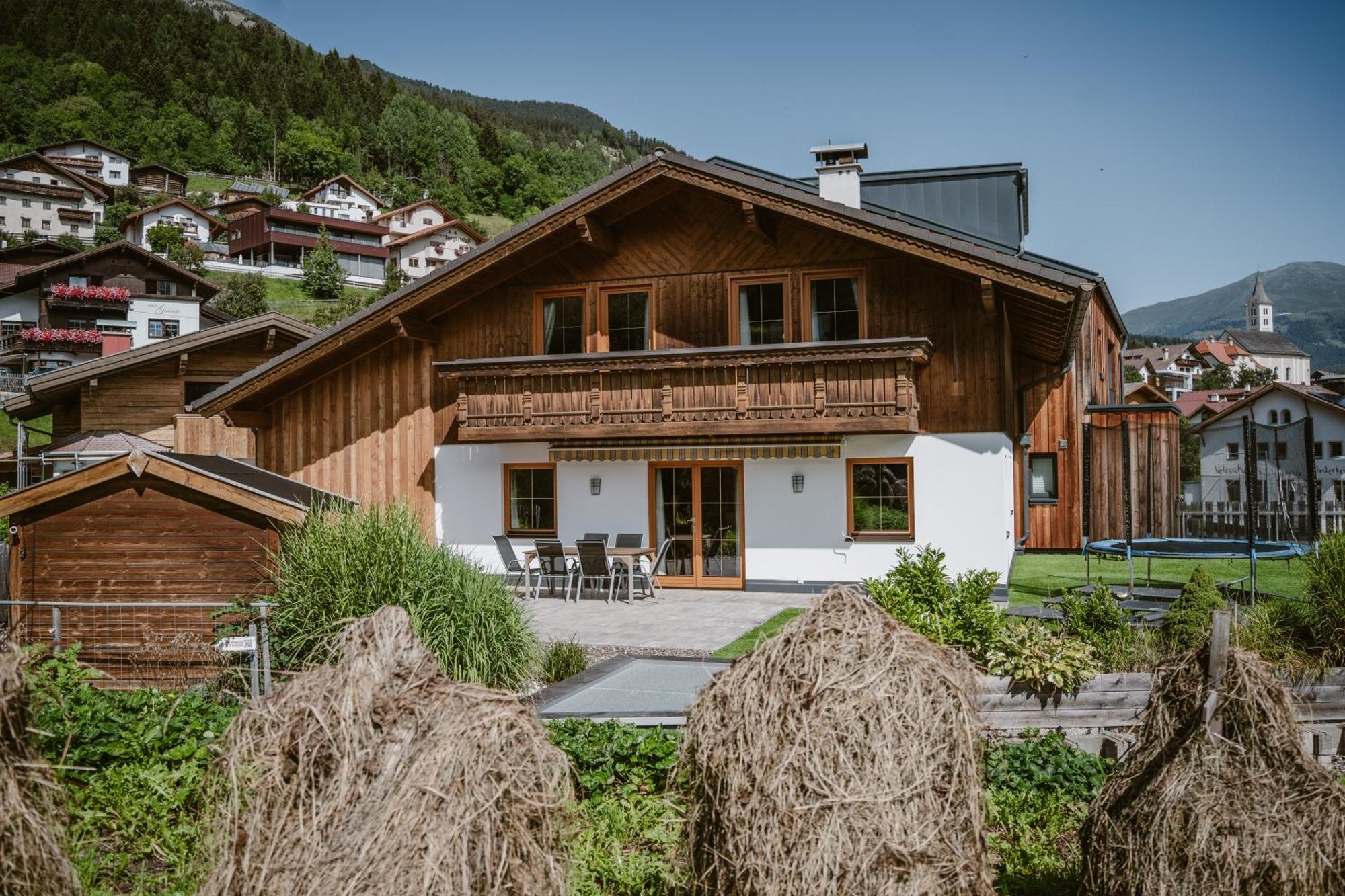 Alpenzeit Villa Ladis Exterior photo
